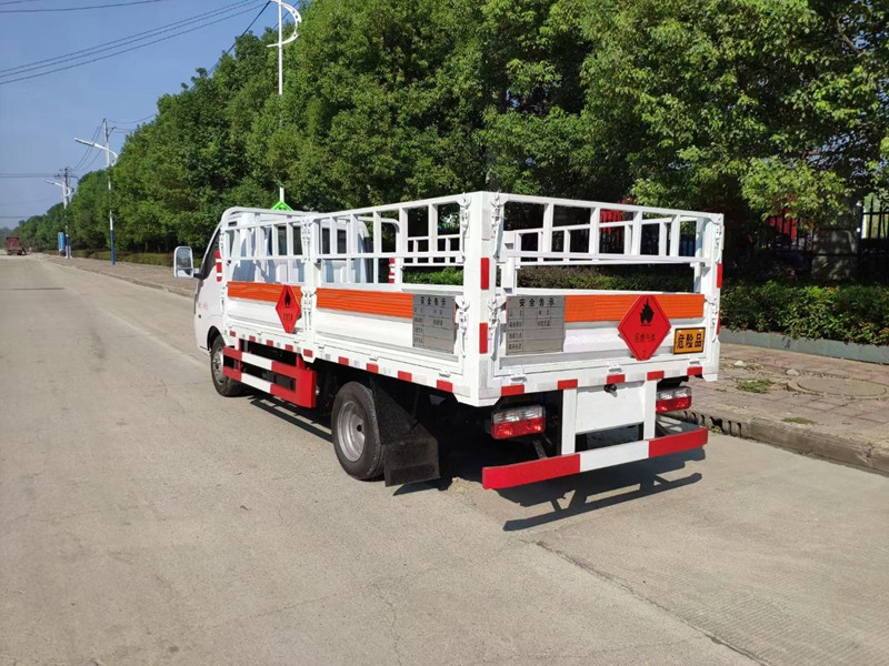 跃进C500 4.2米（蓝牌）气瓶运输车