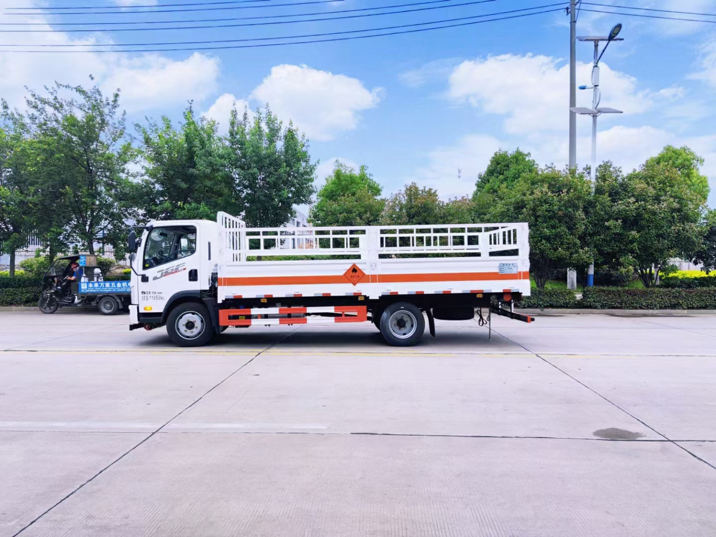解放J6F/虎VH5.2/5.4米(国六）气瓶运输车
