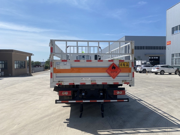 福田奥铃5.2米(国六)2类气瓶运输车
